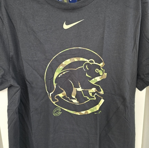 Brand New Nike MLB Chicago Cubs Armed Forces Day Black Camo T-Shirt Medium Mens - Picture 3 of 10